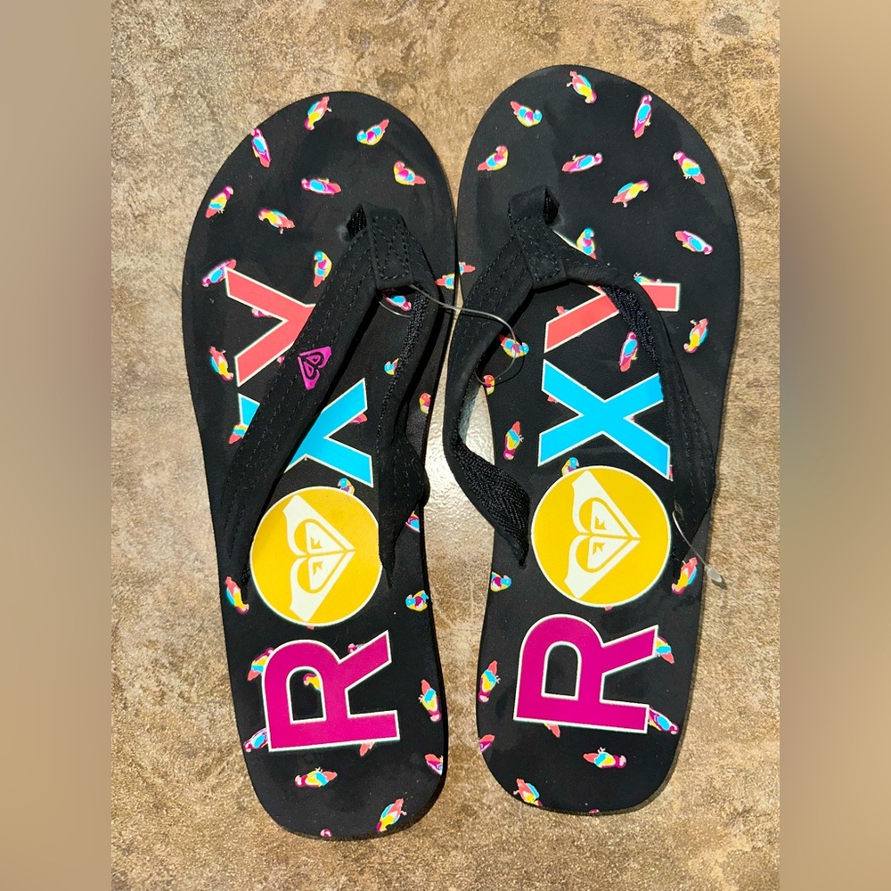 Roxy Black and Pink Sandals for Casual Comfort